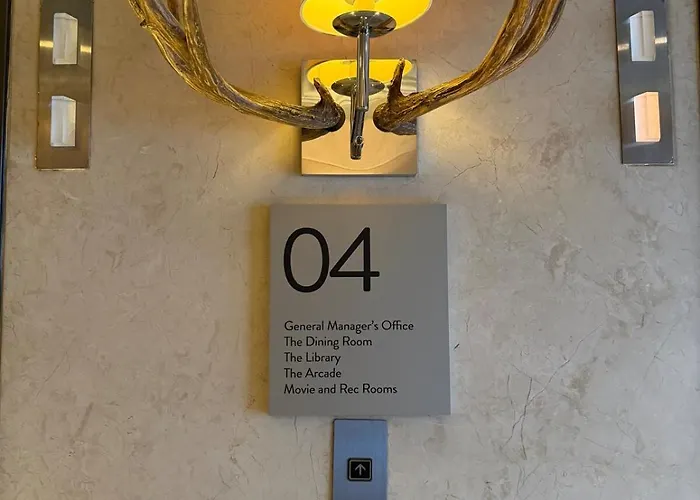 Aparthotel Knightsbridge Residences 4*